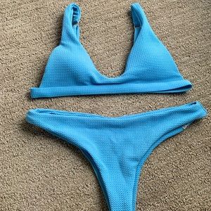 LIGHT BLUE TRIANGLE BIKINI SET